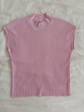 Sleeveless Mock Neck Ribbed Top in Pink